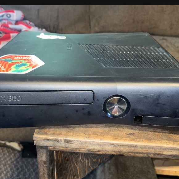 Xbox 360 slim 250GB+ PlayStation 3